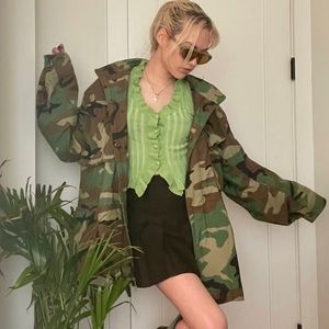 Unisex green army jacket!